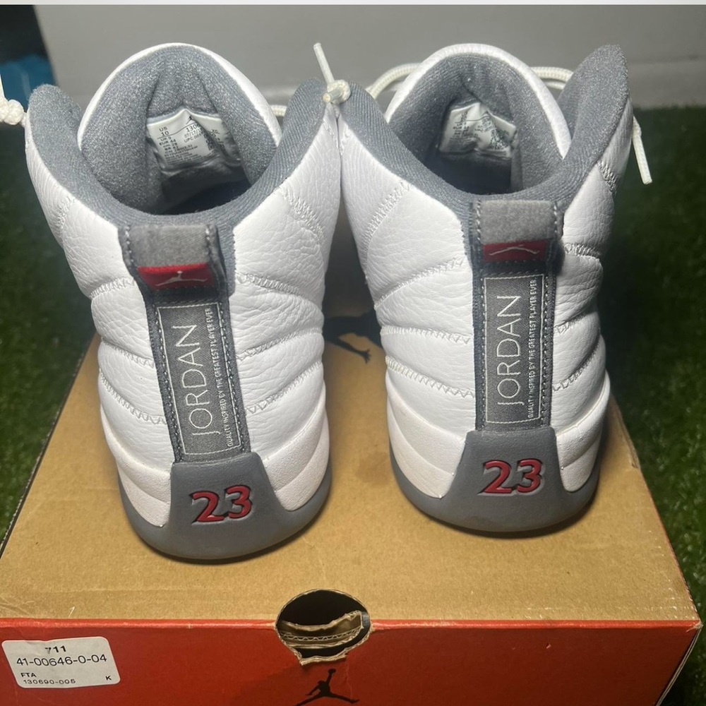 Jordan 12 White and Gray - Picture 4 of 4